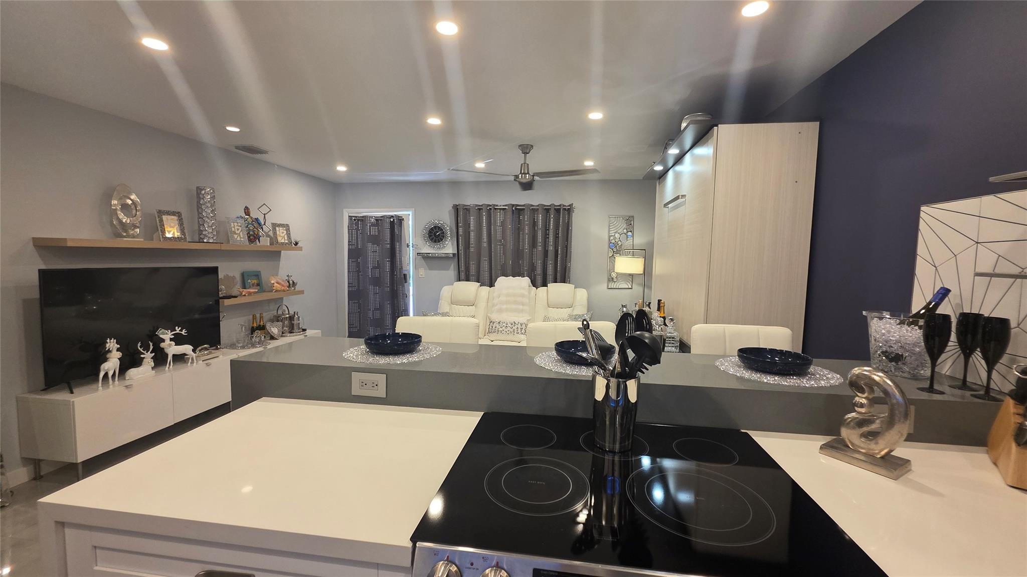 GOLDEN TOWERS - Residential