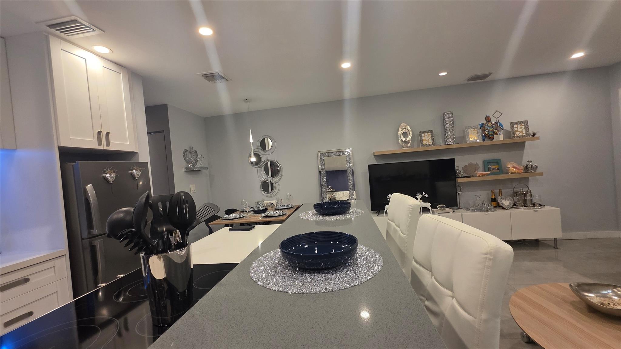 GOLDEN TOWERS - Residential