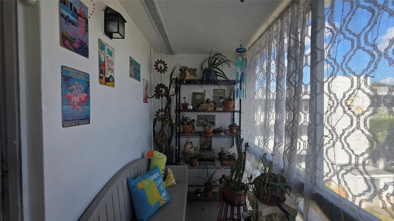 GOLDEN TOWERS - Residential