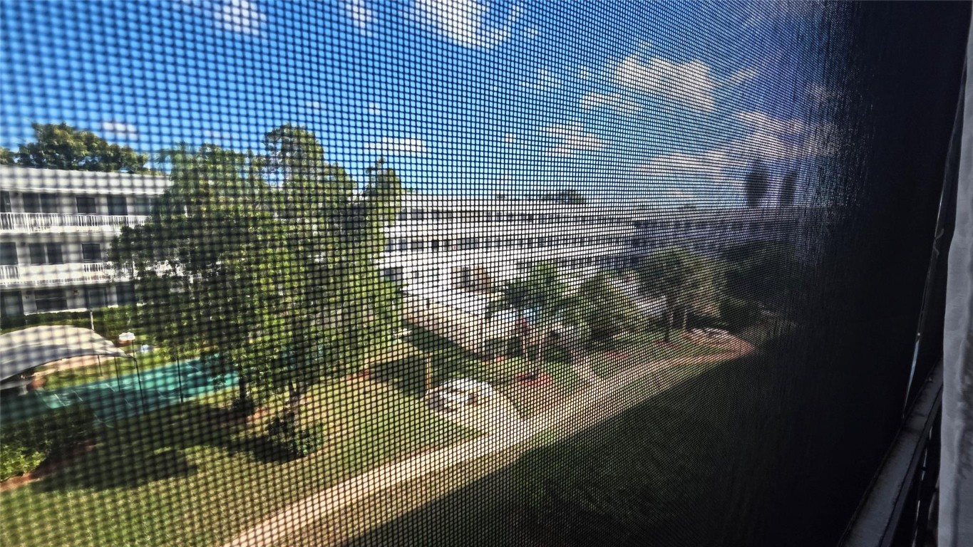 GOLDEN TOWERS - Residential