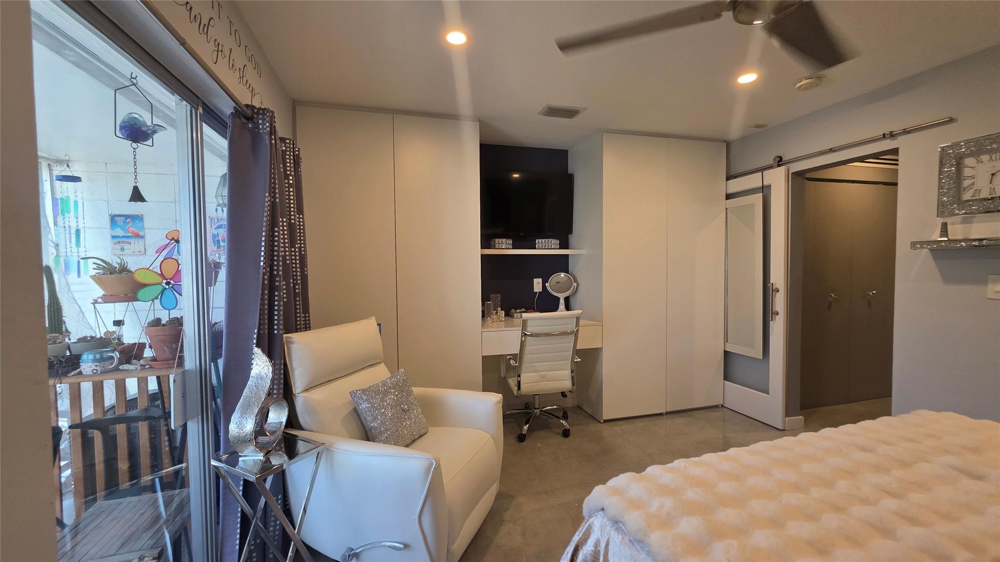 GOLDEN TOWERS - Residential