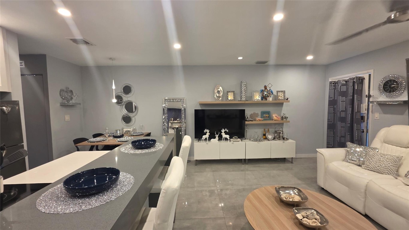 GOLDEN TOWERS - Residential