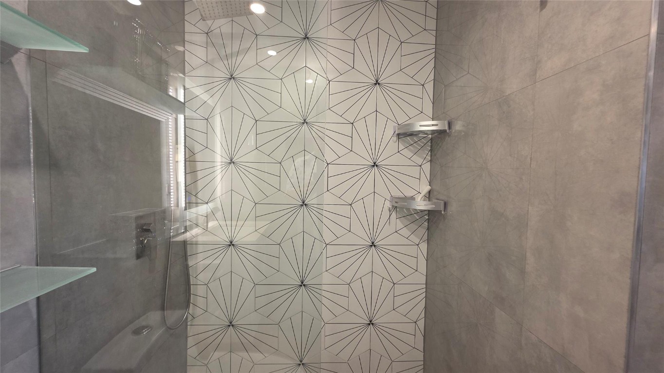 GOLDEN TOWERS - Residential