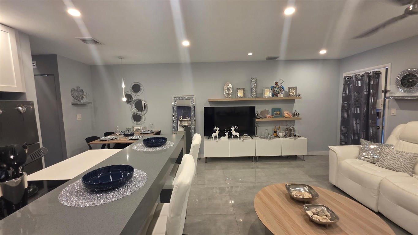 GOLDEN TOWERS - Residential