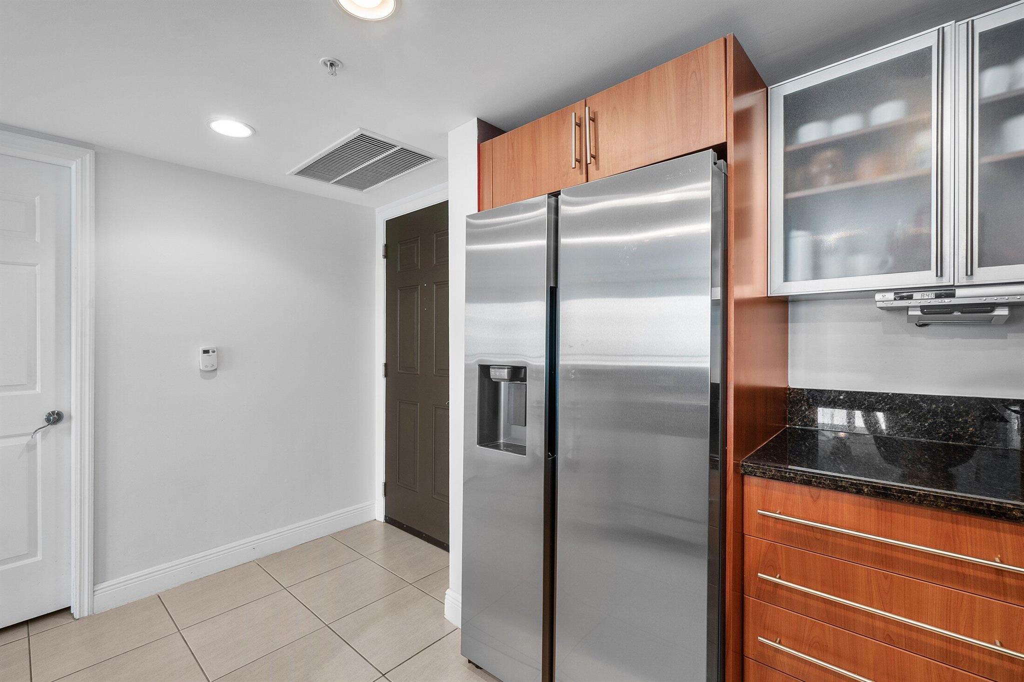 610 CLEMATIS CONDO - Residential Lease