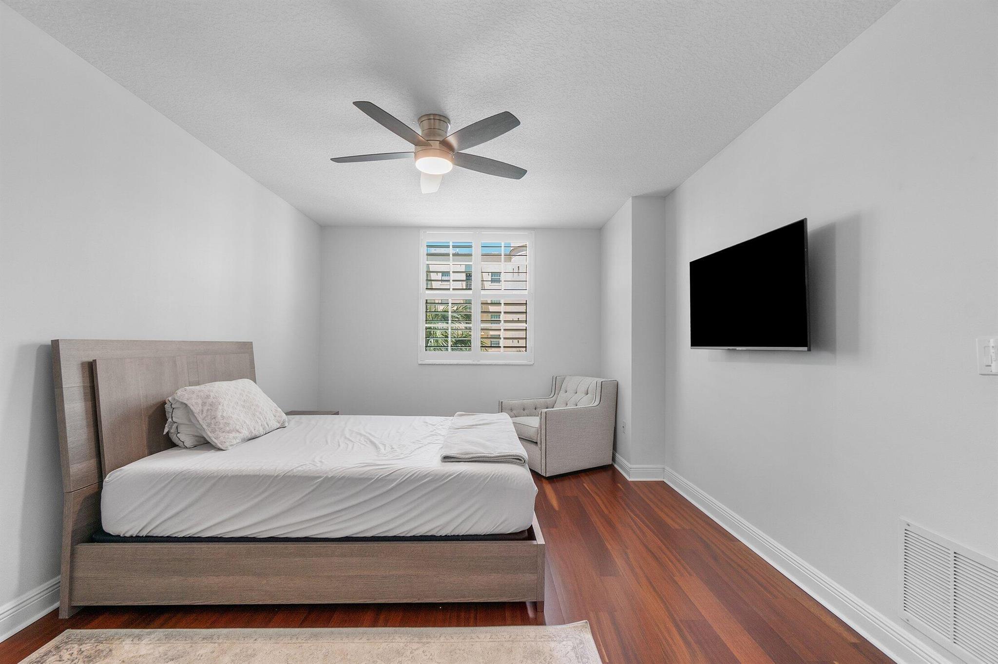 610 CLEMATIS CONDO - Residential Lease