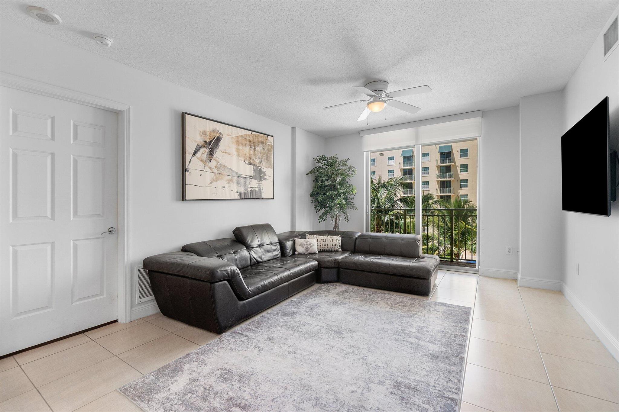 610 CLEMATIS CONDO - Residential Lease