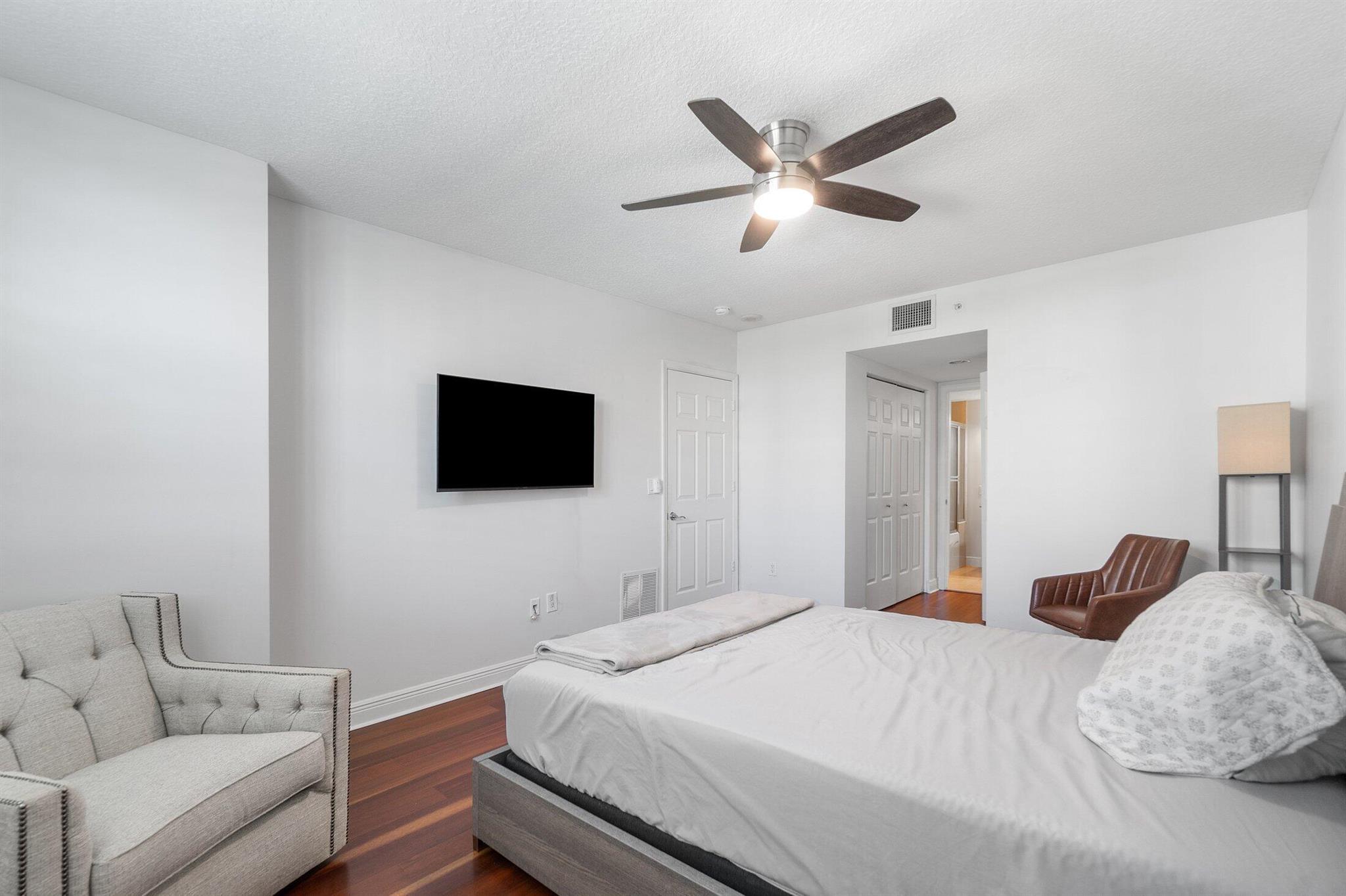 610 CLEMATIS CONDO - Residential Lease