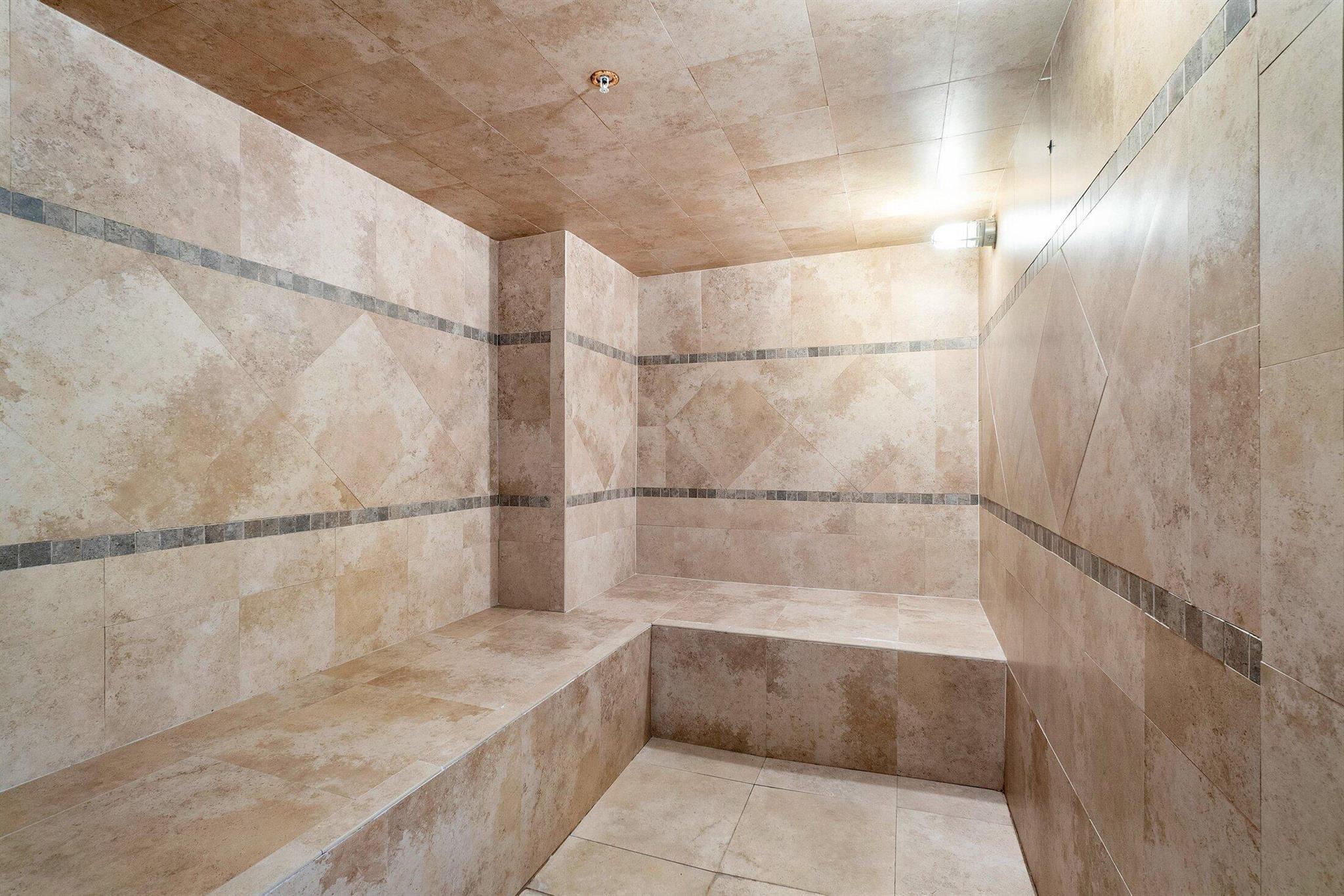 610 CLEMATIS CONDO - Residential Lease