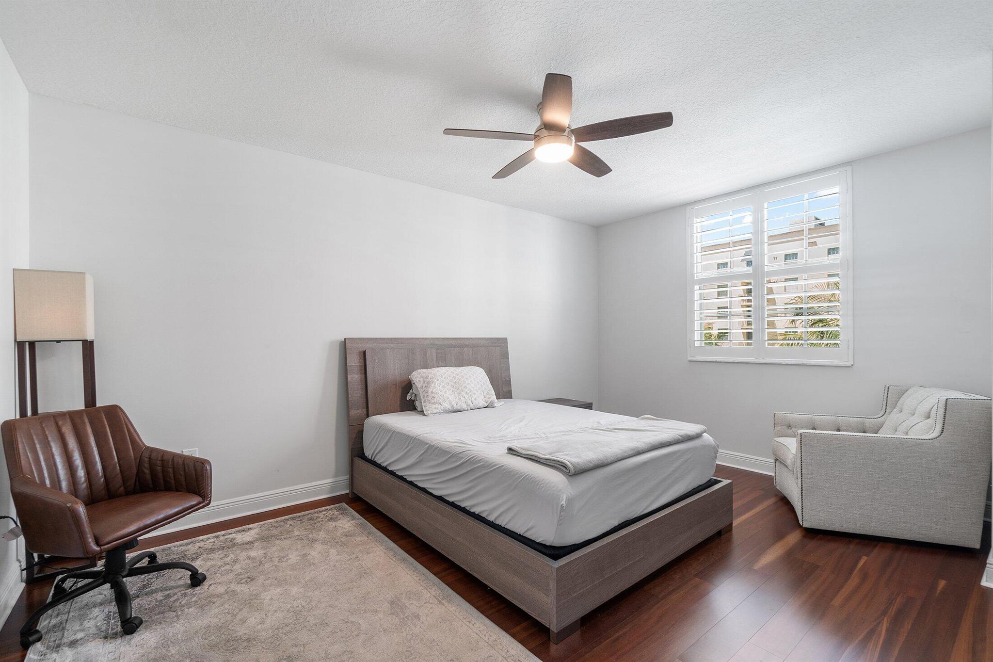 610 CLEMATIS CONDO - Residential Lease