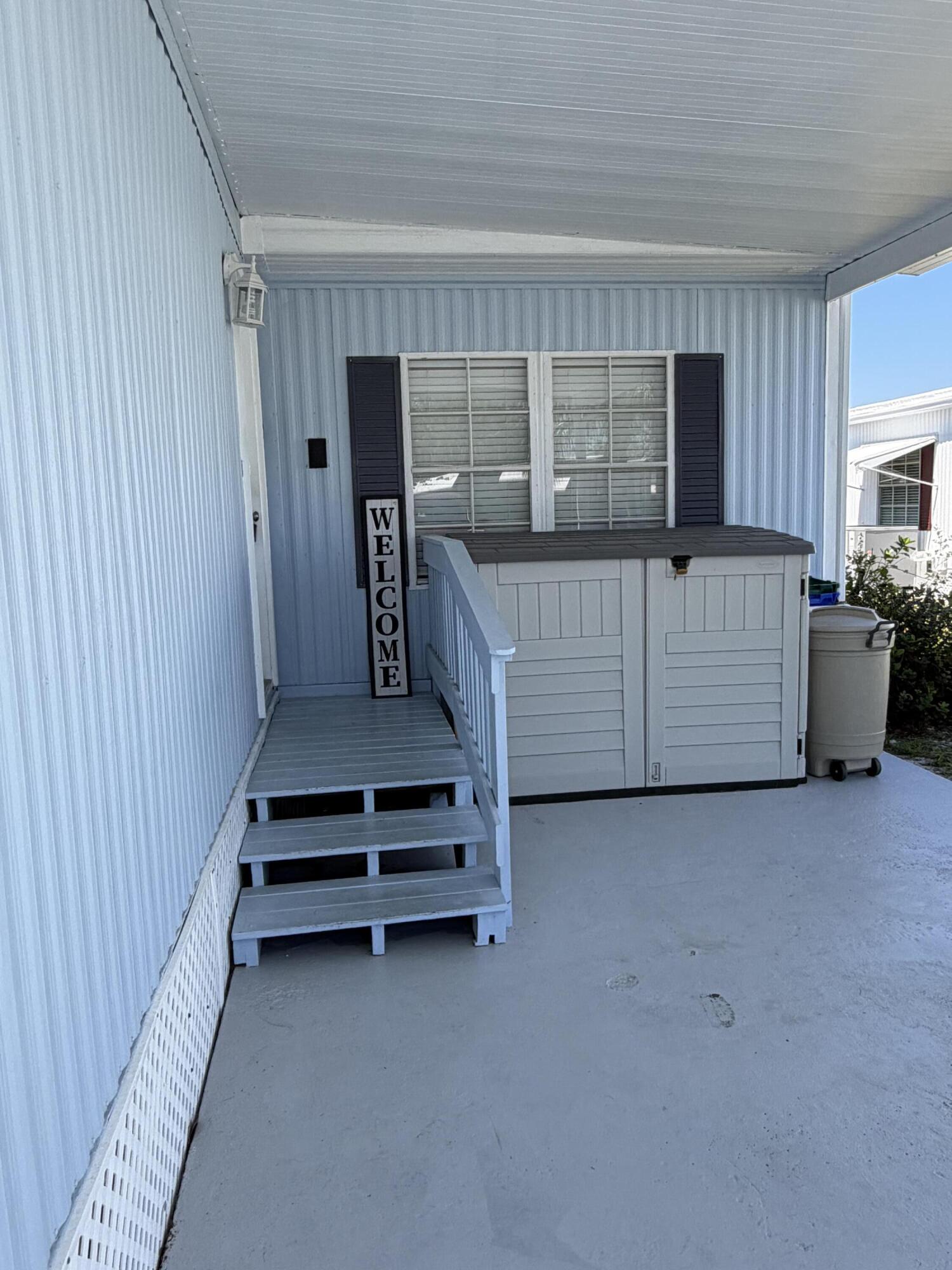 Spanish Lakes Riverfront - Residential