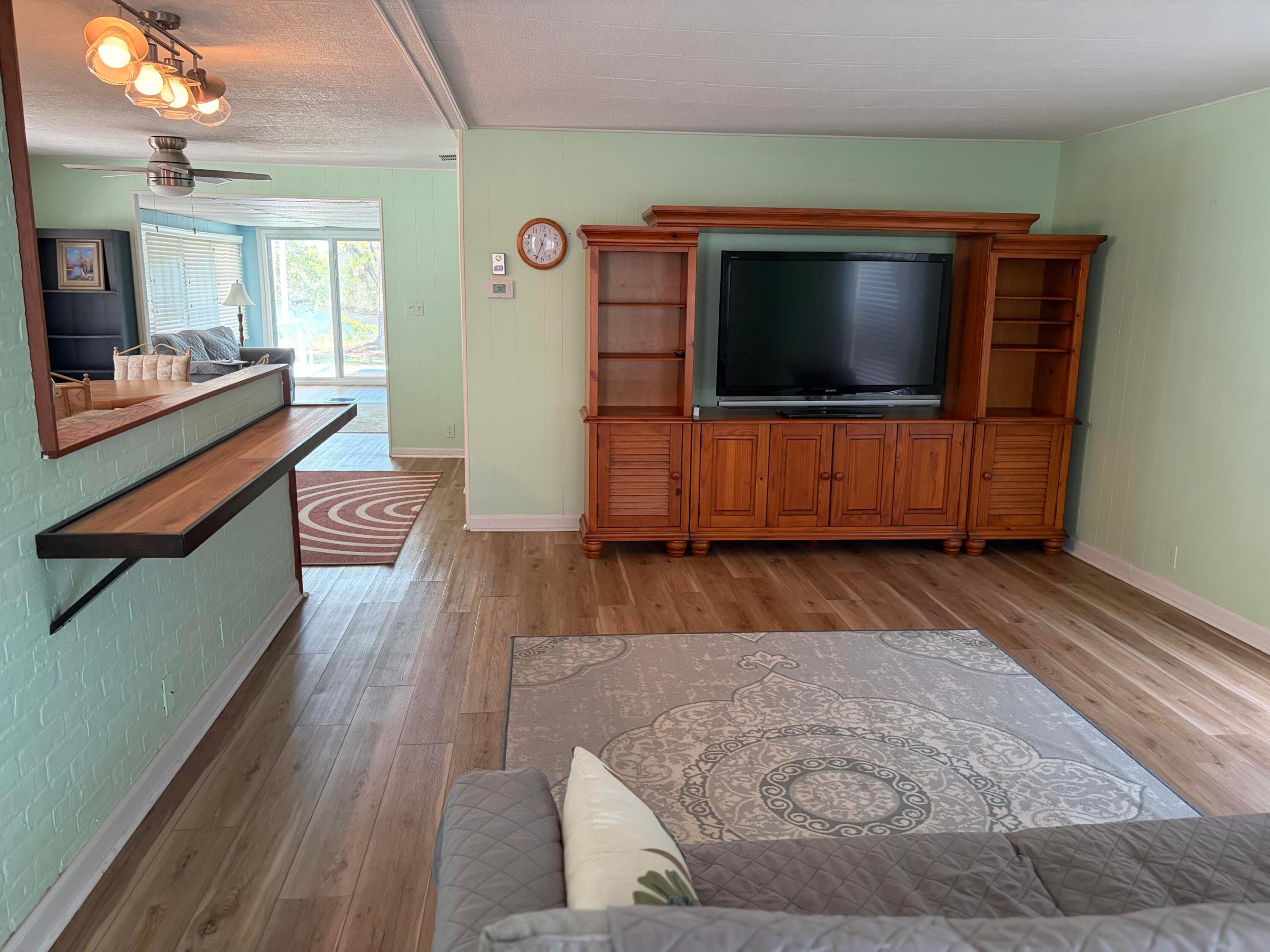 Spanish Lakes Riverfront - Residential