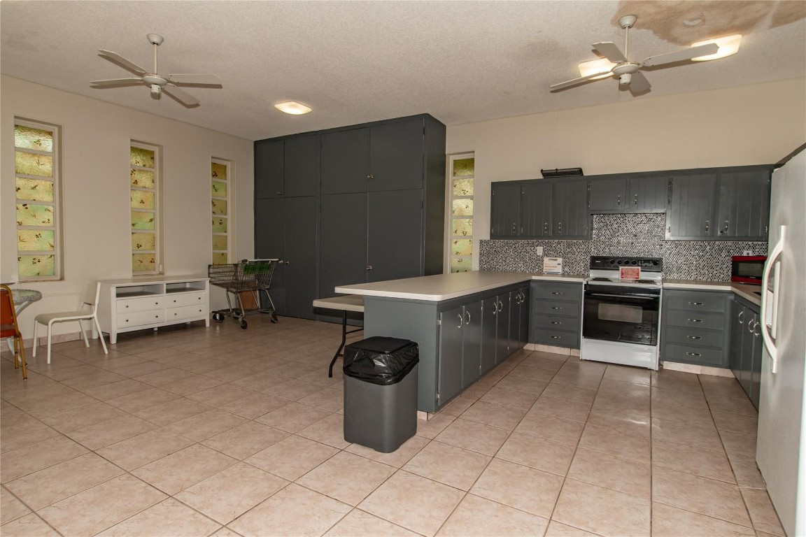 Aloha Gardens Condo - Residential Lease