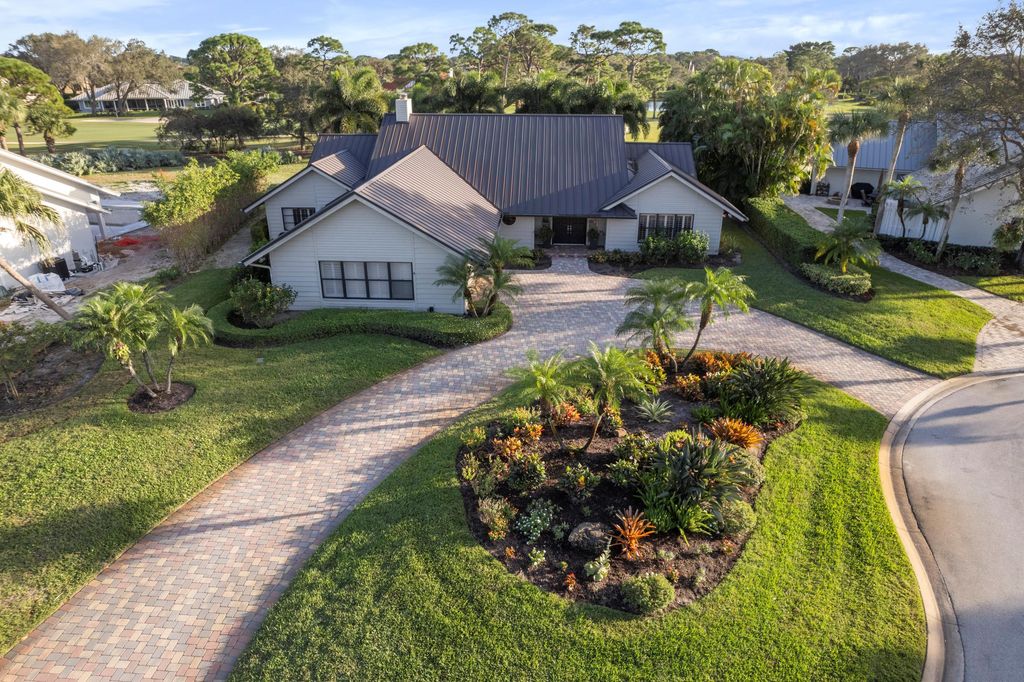 Photo of 5744 SE Glen Eagle Way, Stuart, FL 34997 (MLS # R10946201)