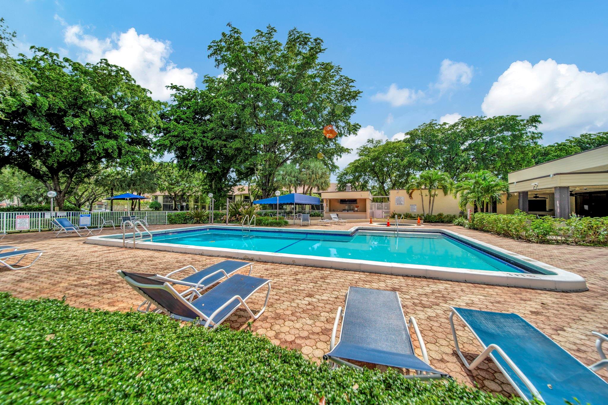 Meadowridge East Condo - Residential Lease