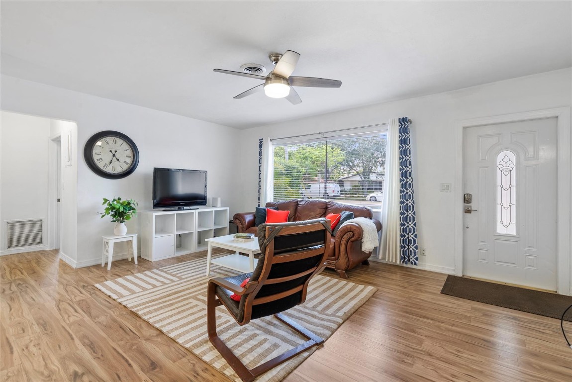 IMPERIAL POINT - Residential Lease