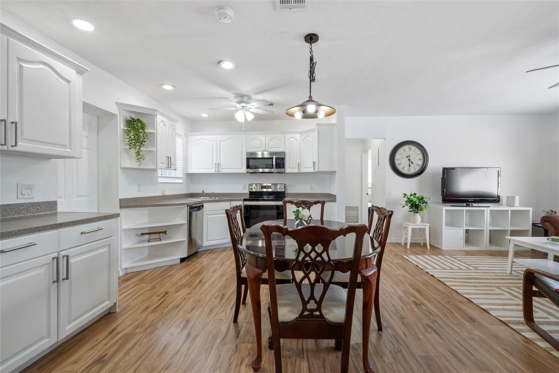 IMPERIAL POINT - Residential Lease