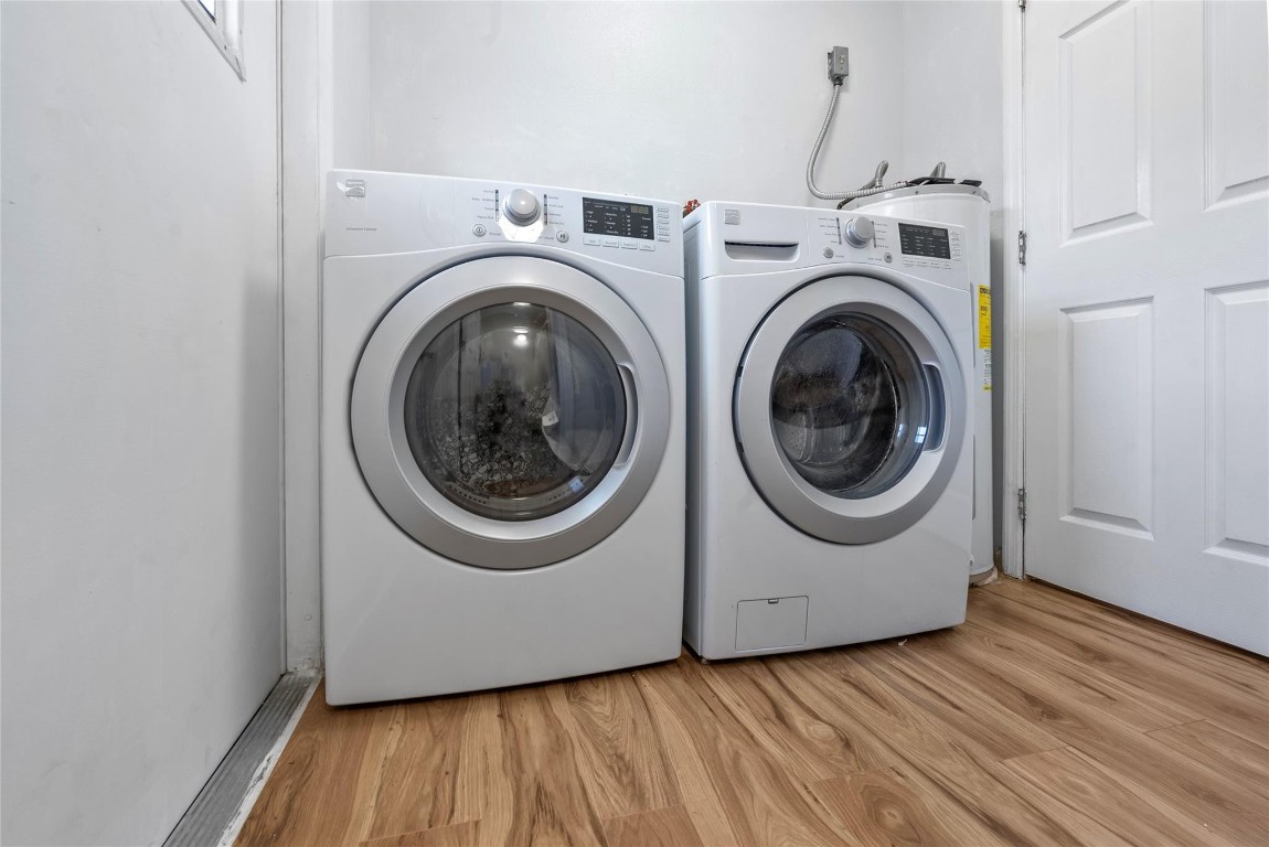 IMPERIAL POINT - Residential Lease