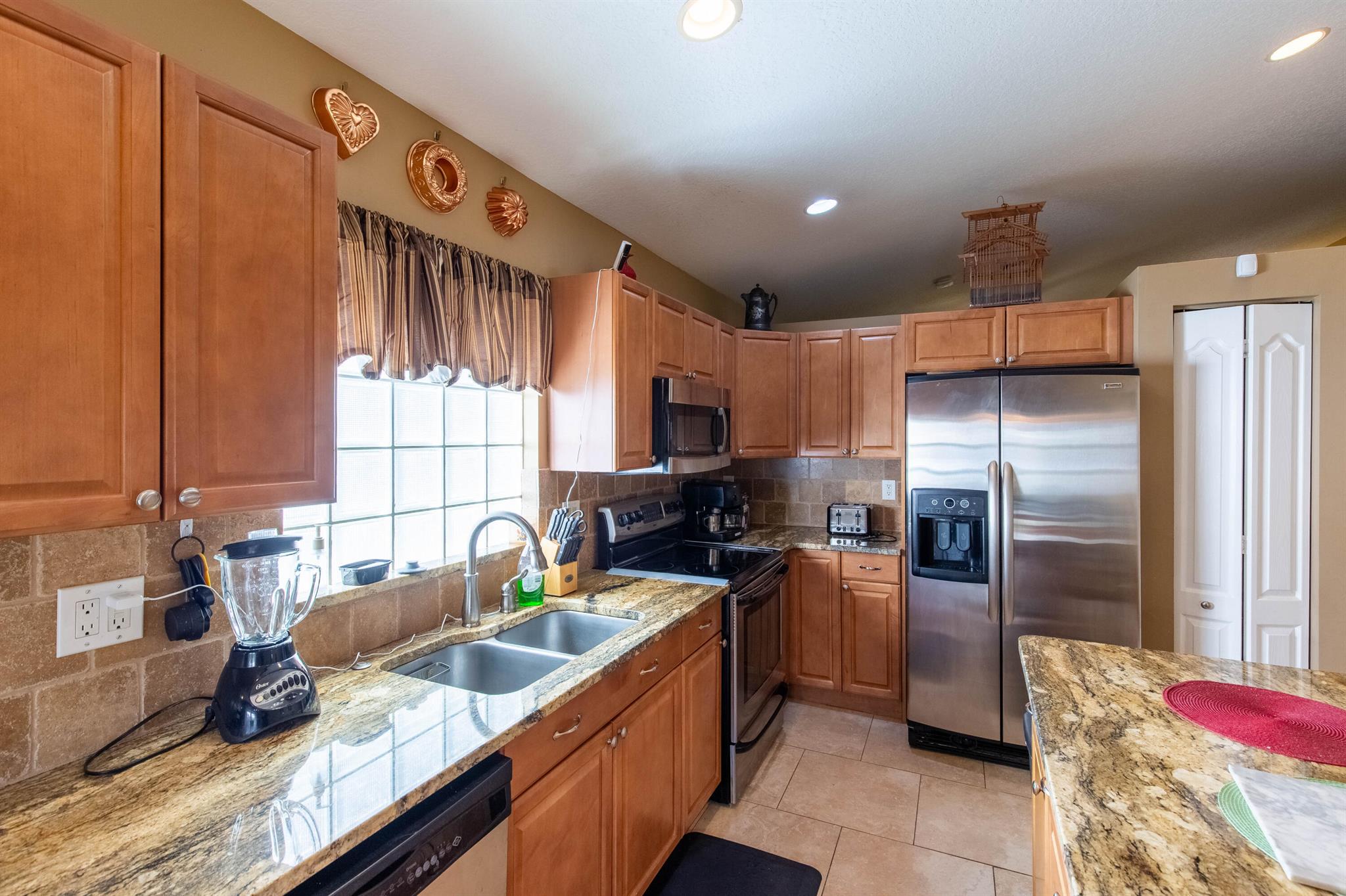 WELLINGTONS EDGE PAR 76 P - Residential Lease