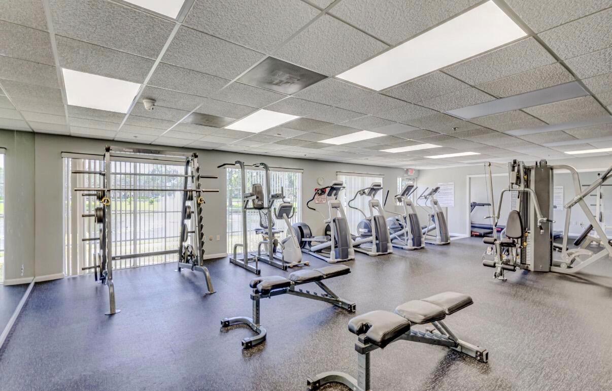 WELLINGTONS EDGE PAR 76 P - Residential Lease