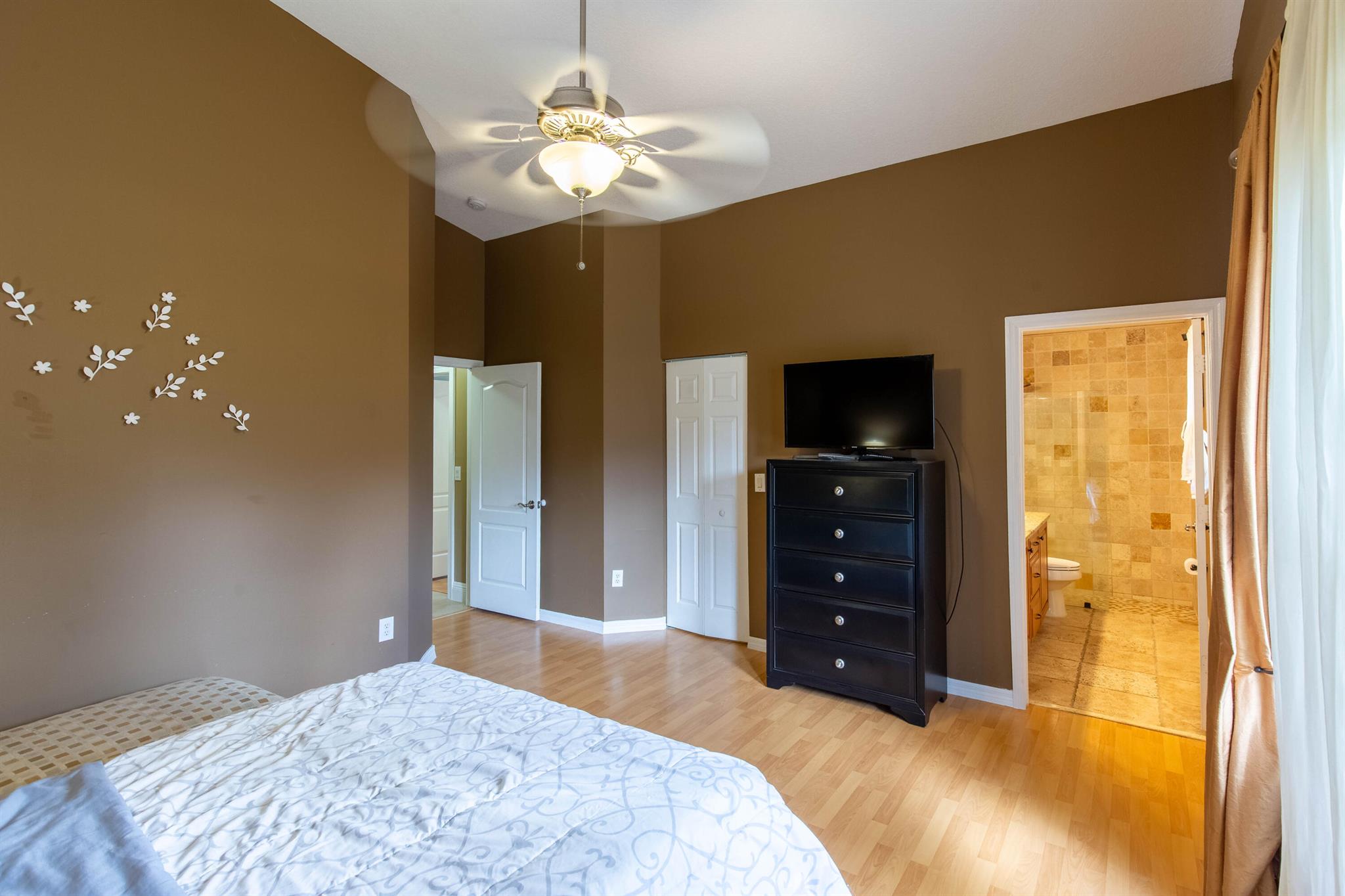 WELLINGTONS EDGE PAR 76 P - Residential Lease