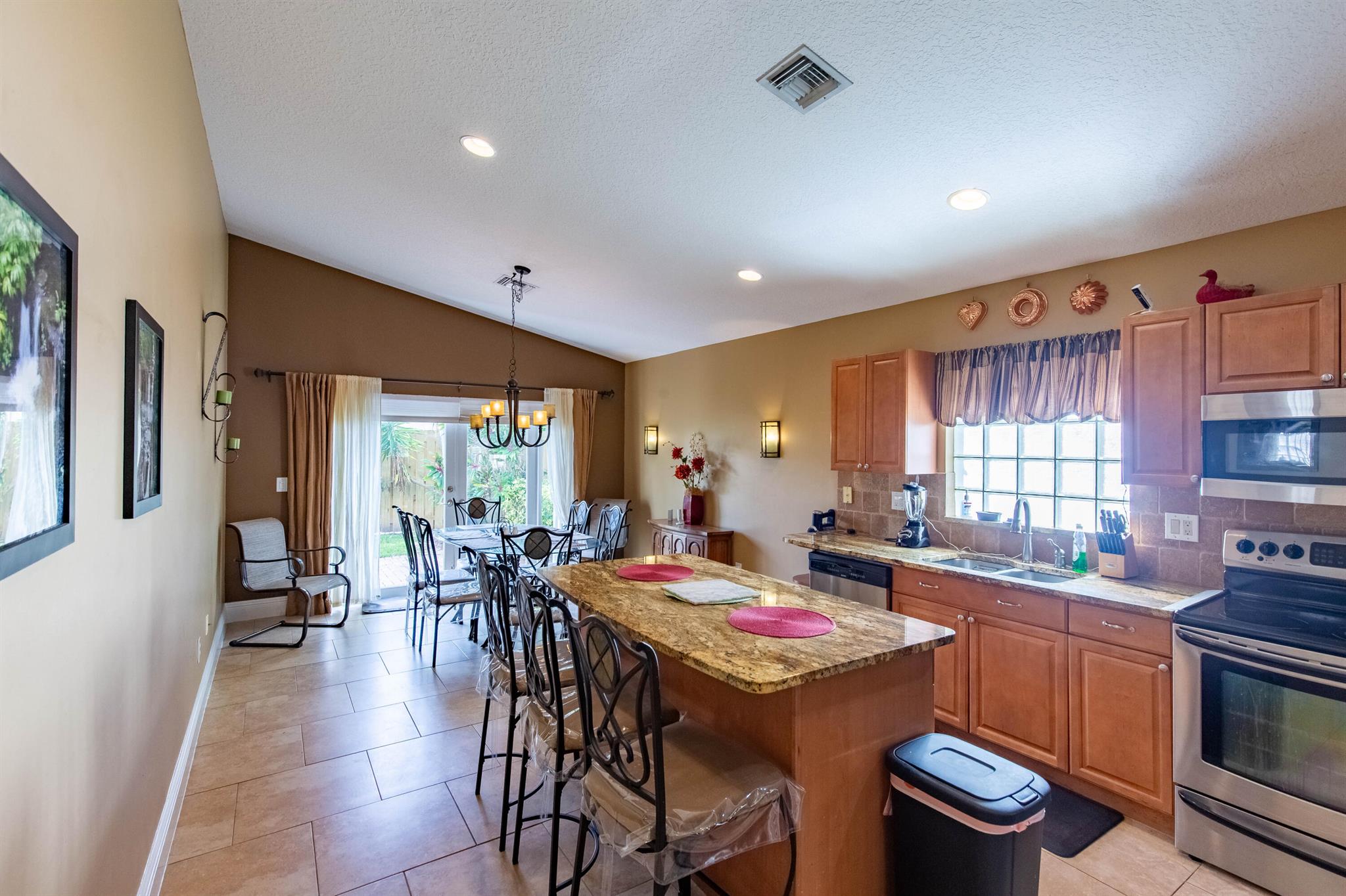 WELLINGTONS EDGE PAR 76 P - Residential Lease