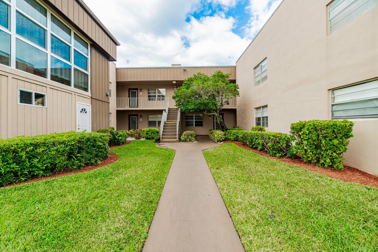 KINGS POINT CAPRI CONDOS - Residential Lease