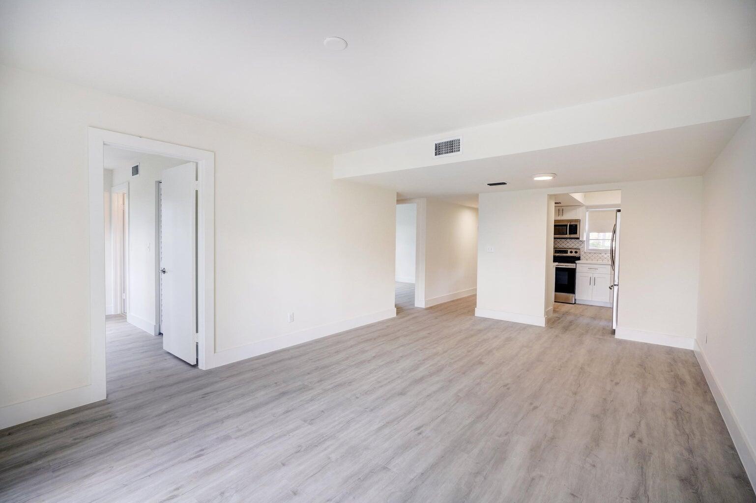 LITTLE CLUB CONDO - Residential Lease