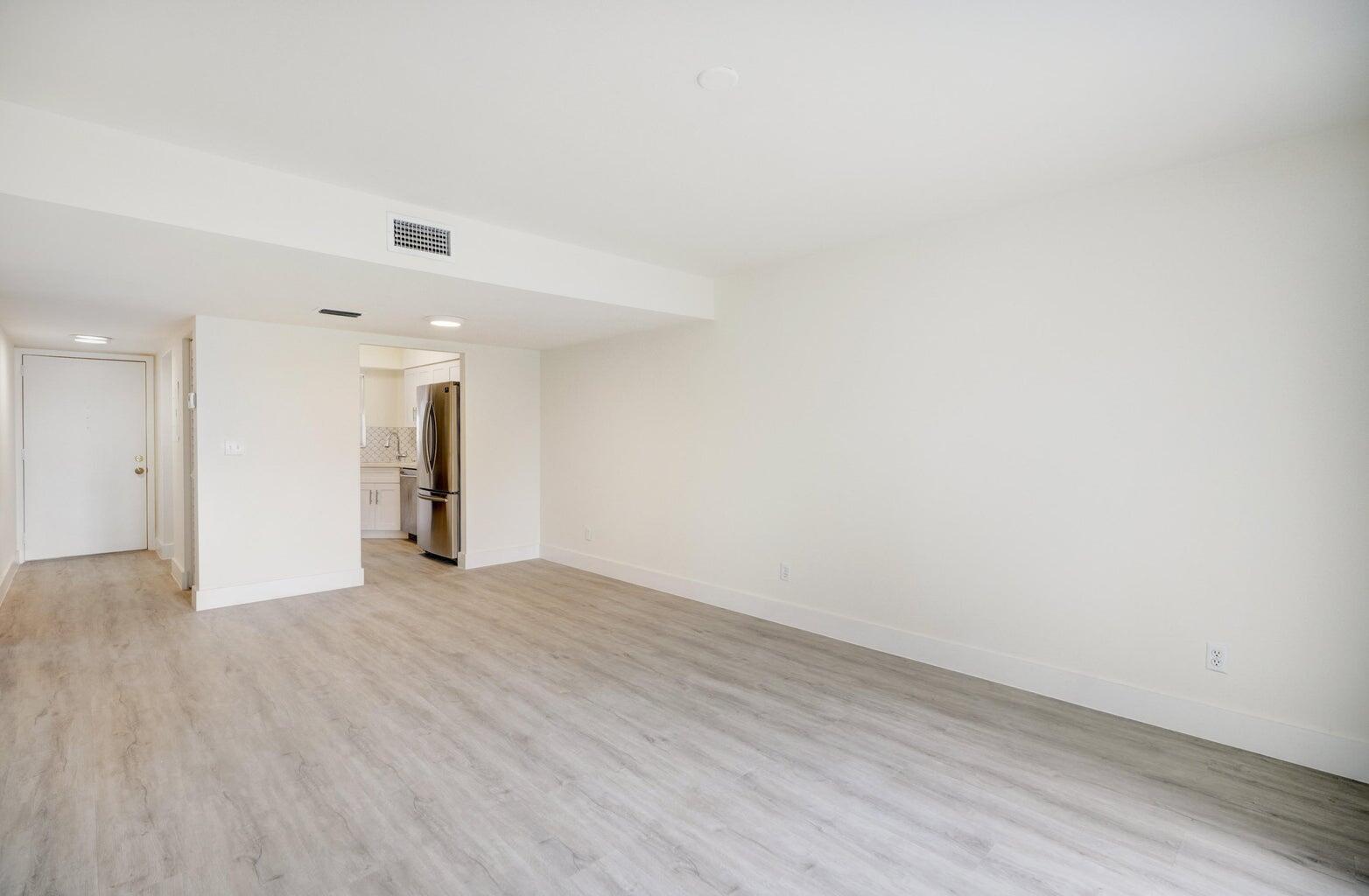 LITTLE CLUB CONDO - Residential Lease
