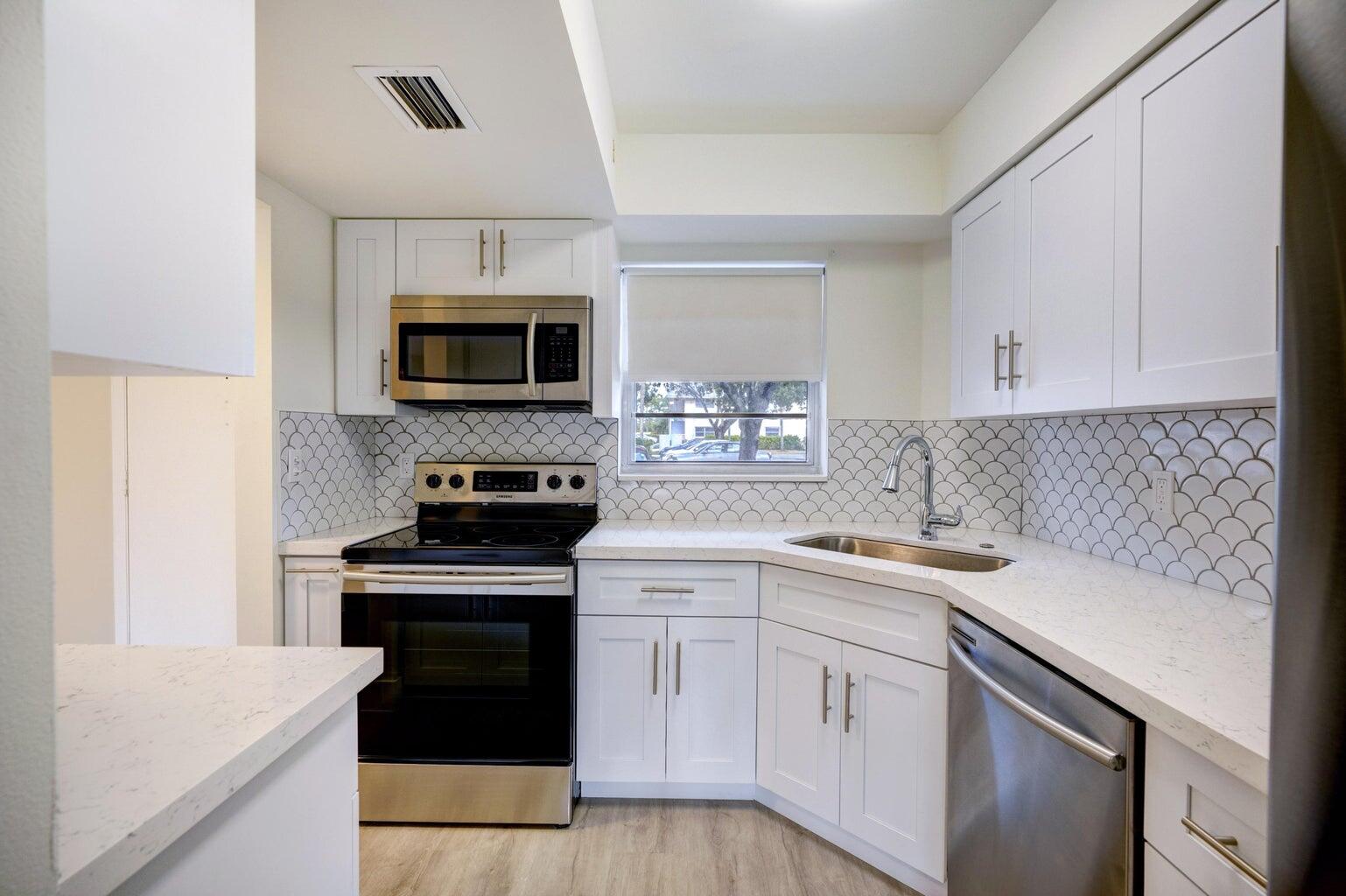 LITTLE CLUB CONDO - Residential Lease