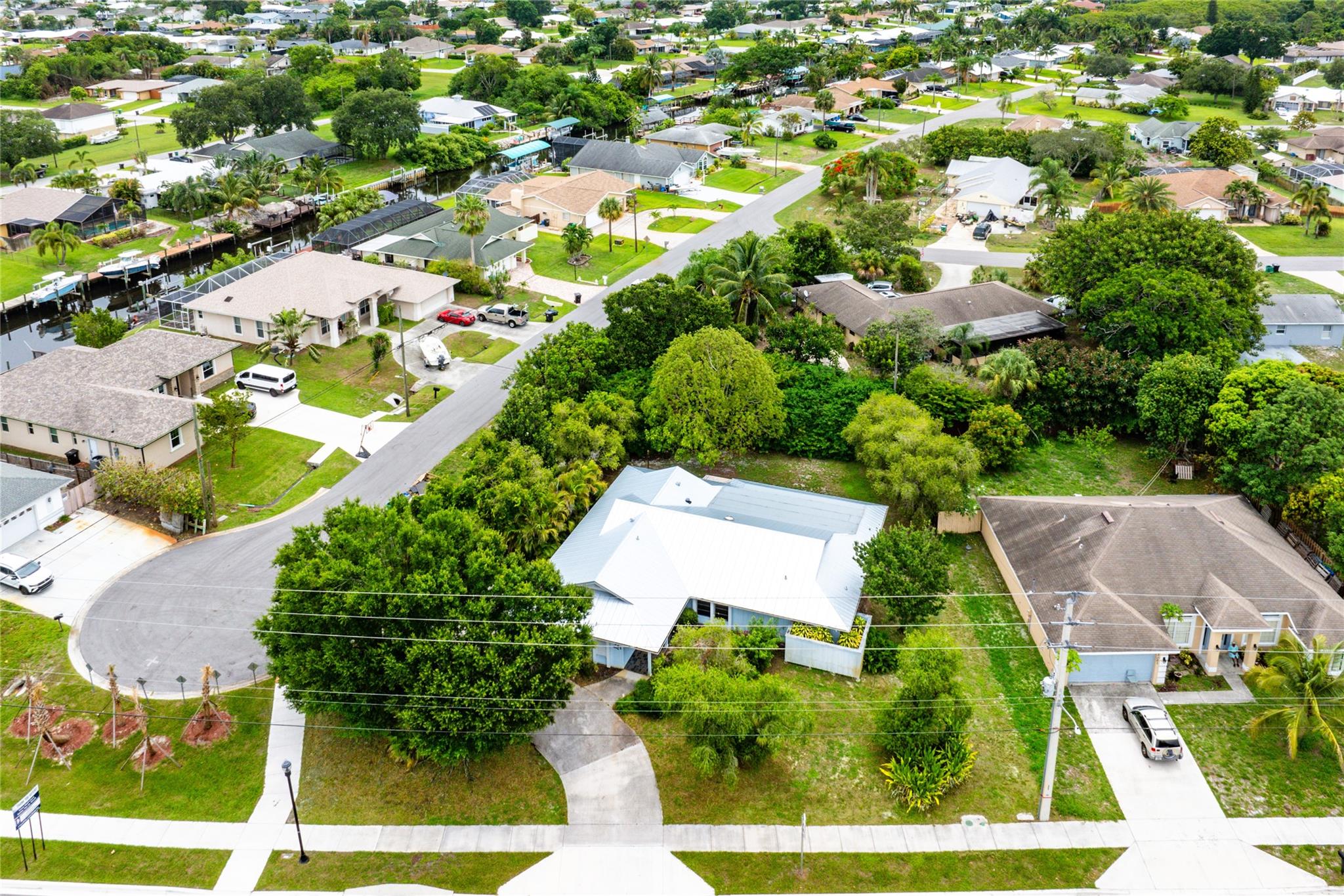 2041 SE Floresta Dr