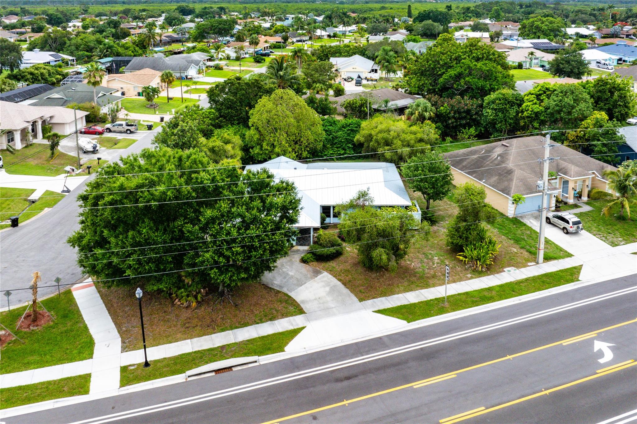 2041 SE Floresta Dr