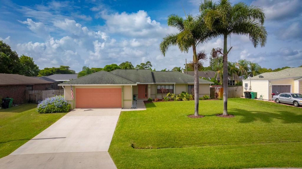 Photo of 996 SE Bywood Avenue, Port Saint Lucie, FL 34983 (MLS # R11103491)