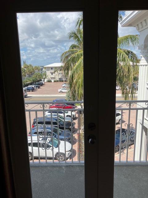 HILLSBORO IMPERIAL APTS C - Residential