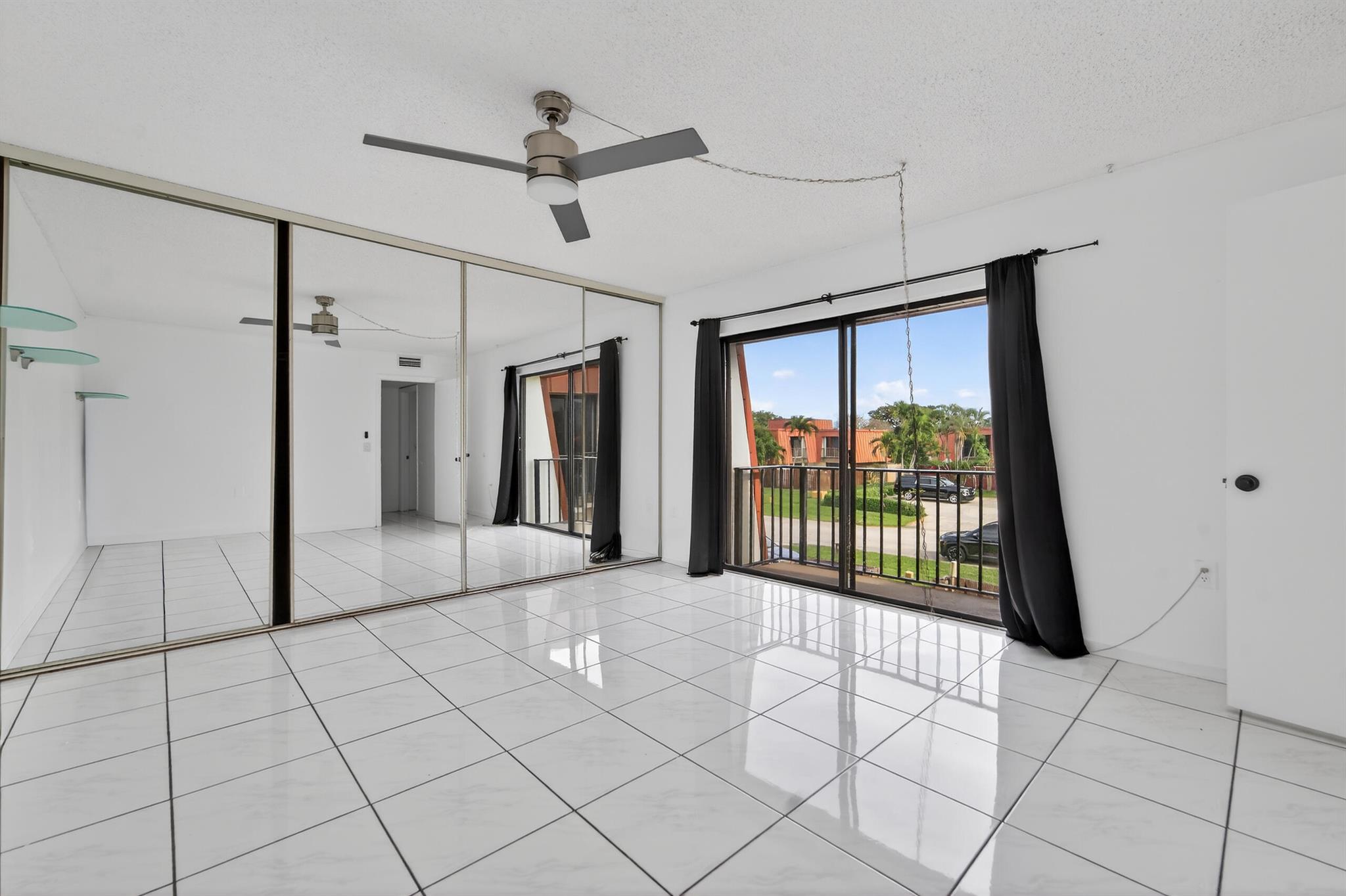 MERIDIAN PARK - Residential