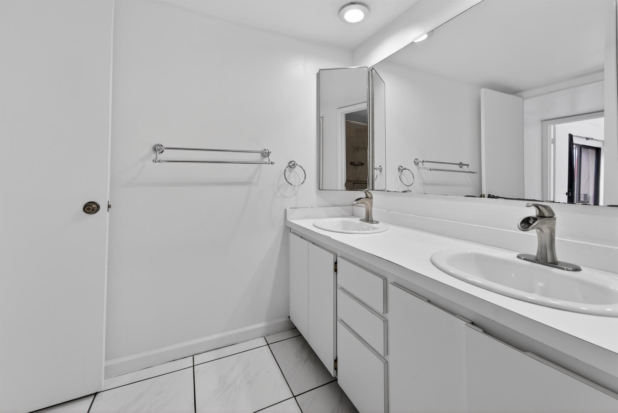 MERIDIAN PARK - Residential