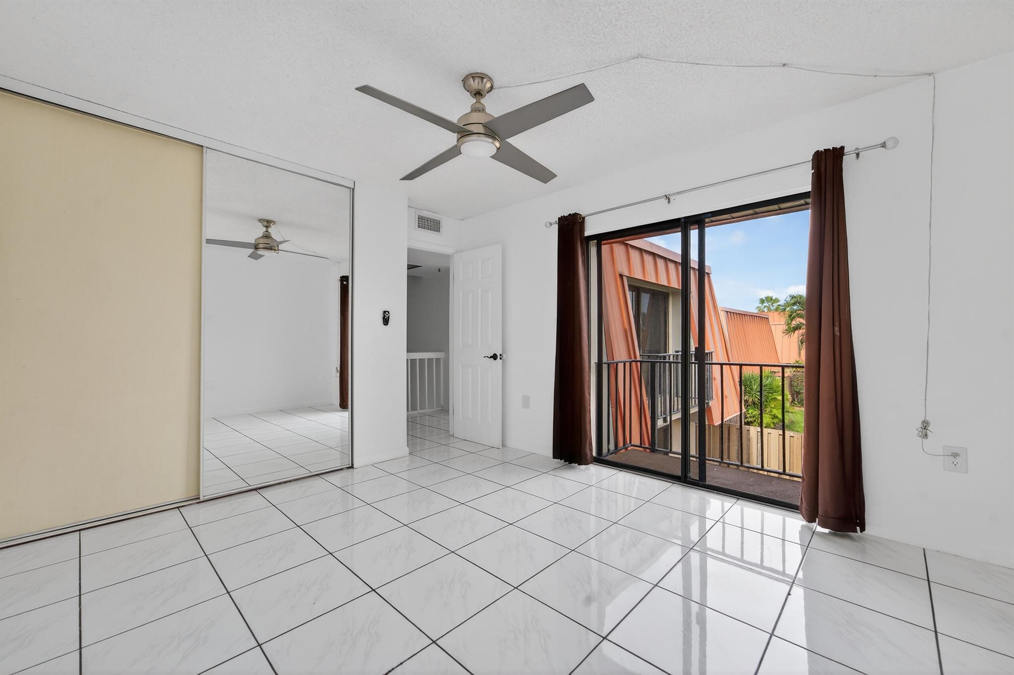 MERIDIAN PARK - Residential