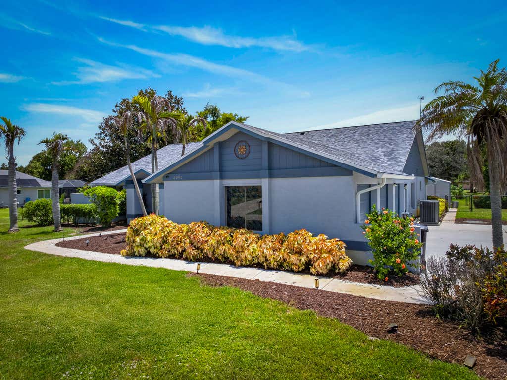 Photo of 2092 SE PYRAMID Road, Port Saint Lucie, FL 34952 (MLS # B26054191)