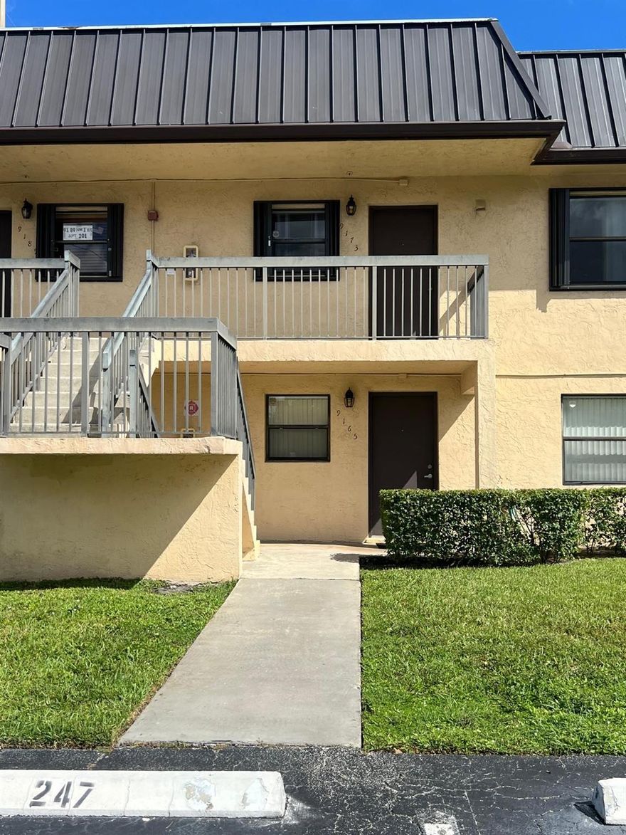 2/2 with washer & dryer, tile floors and balcony. Great Schools! Community pool, tennis courts and pets allowed. Plenty of guest parking! In the heart of East Pembroke Pines, across the street from the police station on Pines Blvd. ALL shopping plazas including Pembroke Lakes Mall within 1 mile radius. Basic cable included. 
Stove is being installed 9/22/25 - Easy to show
Highly desirable location. 1st, Last + Security +$150 refundable deposit for HOA