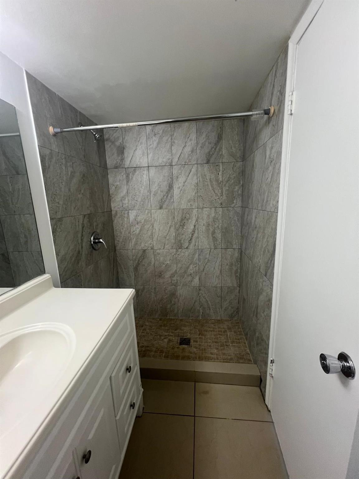 PINE LAKE #7 CONDO - Residential Lease
