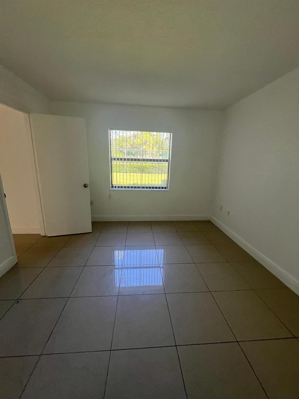 PINE LAKE #7 CONDO - Residential Lease