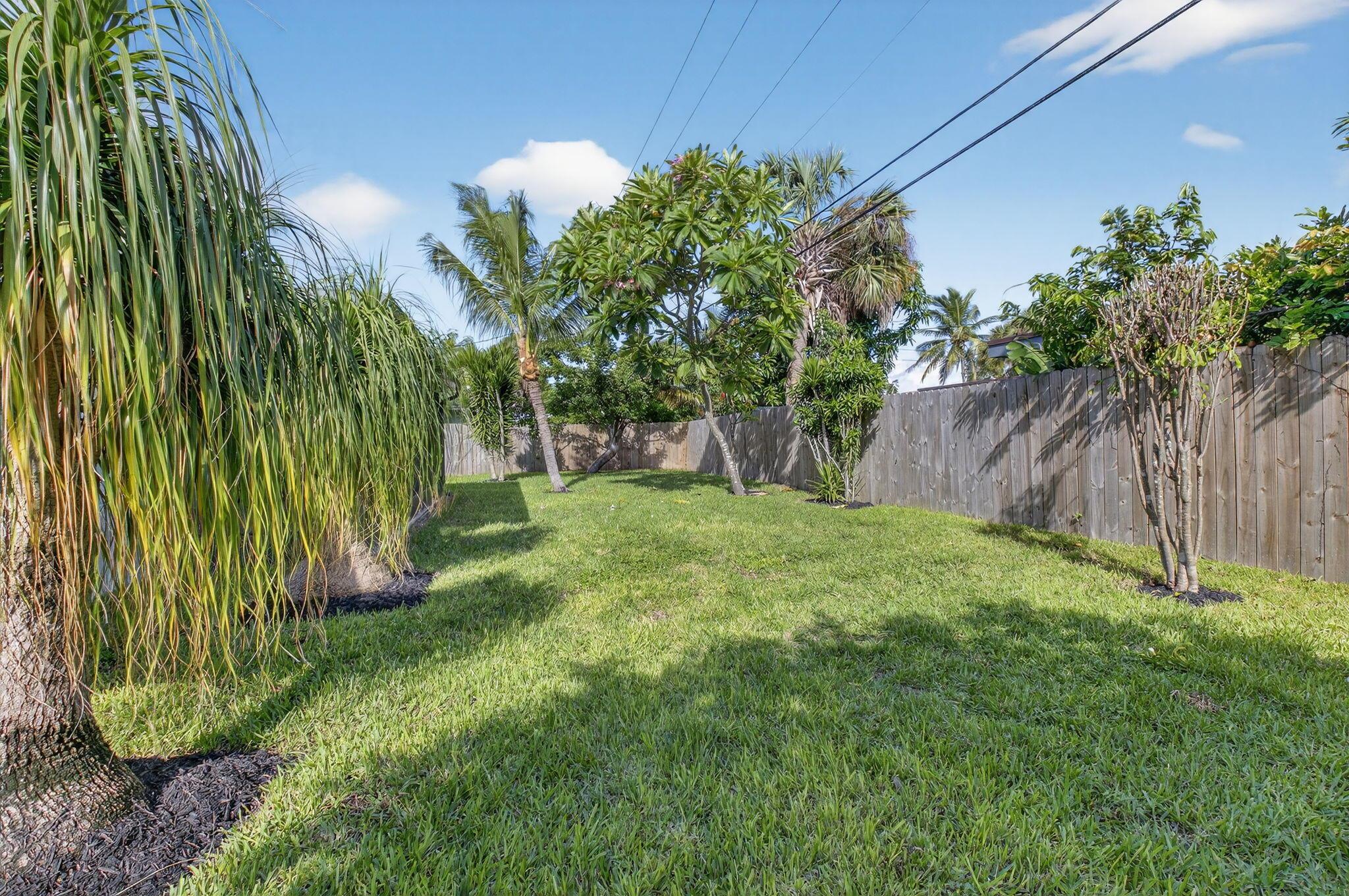 TROPIC PALMS 1 - Residential Lease