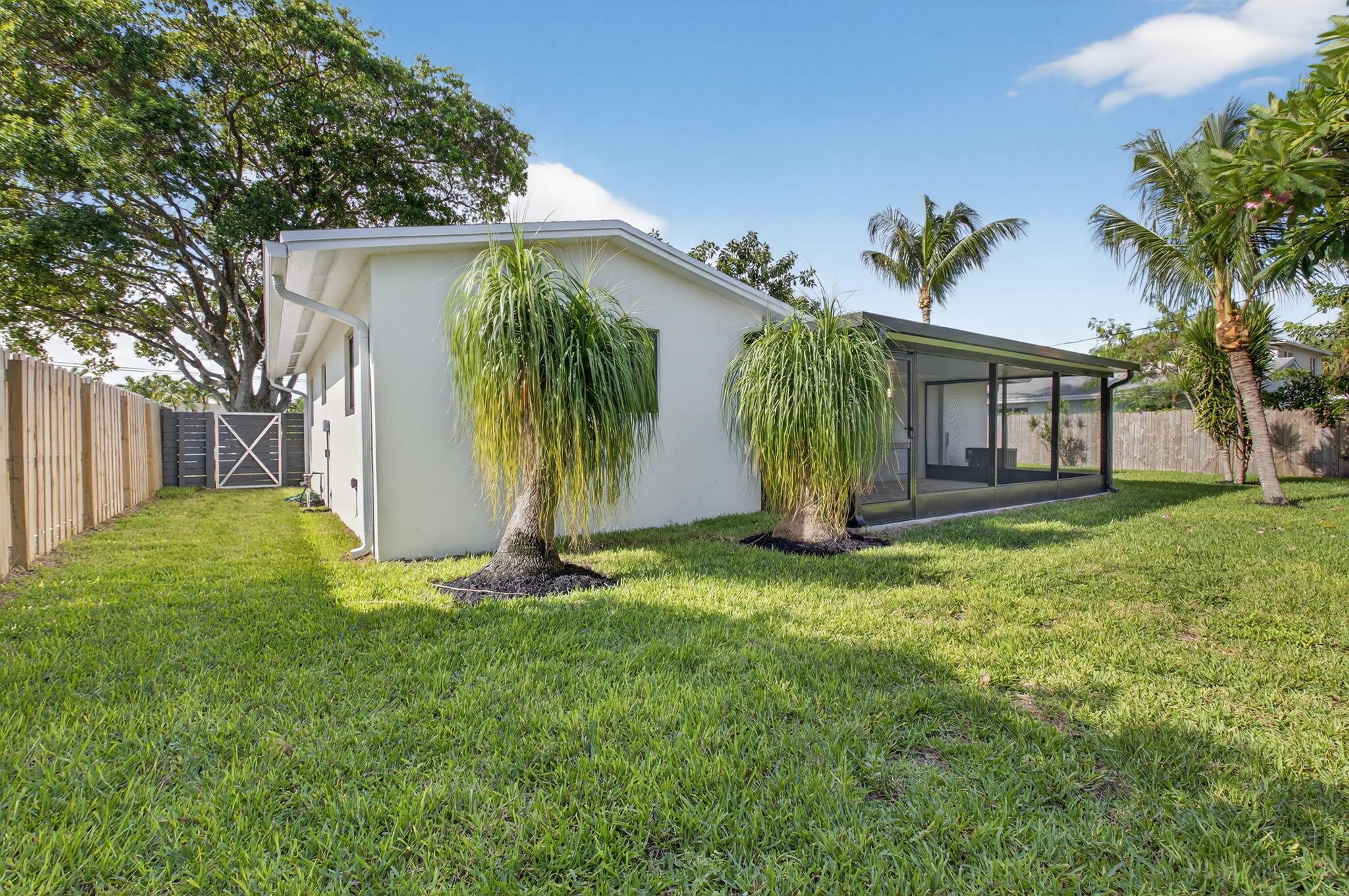 TROPIC PALMS 1 - Residential Lease