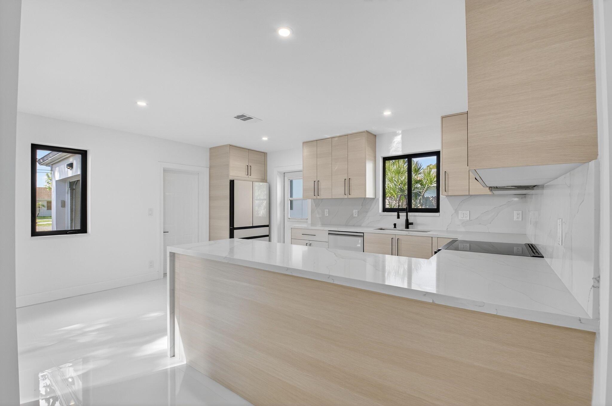 TROPIC PALMS 1 - Residential Lease