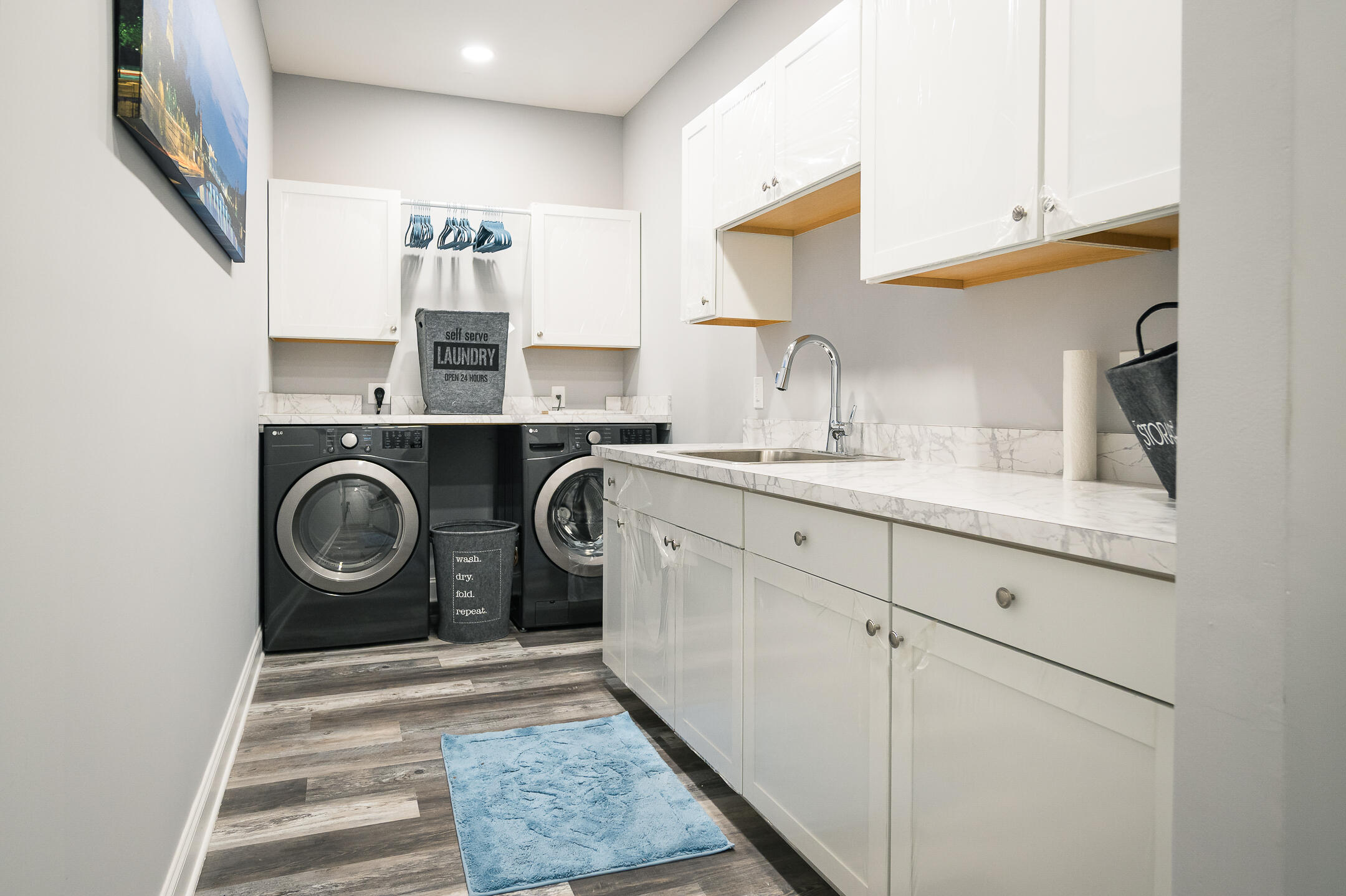 THE OAKS - Residential