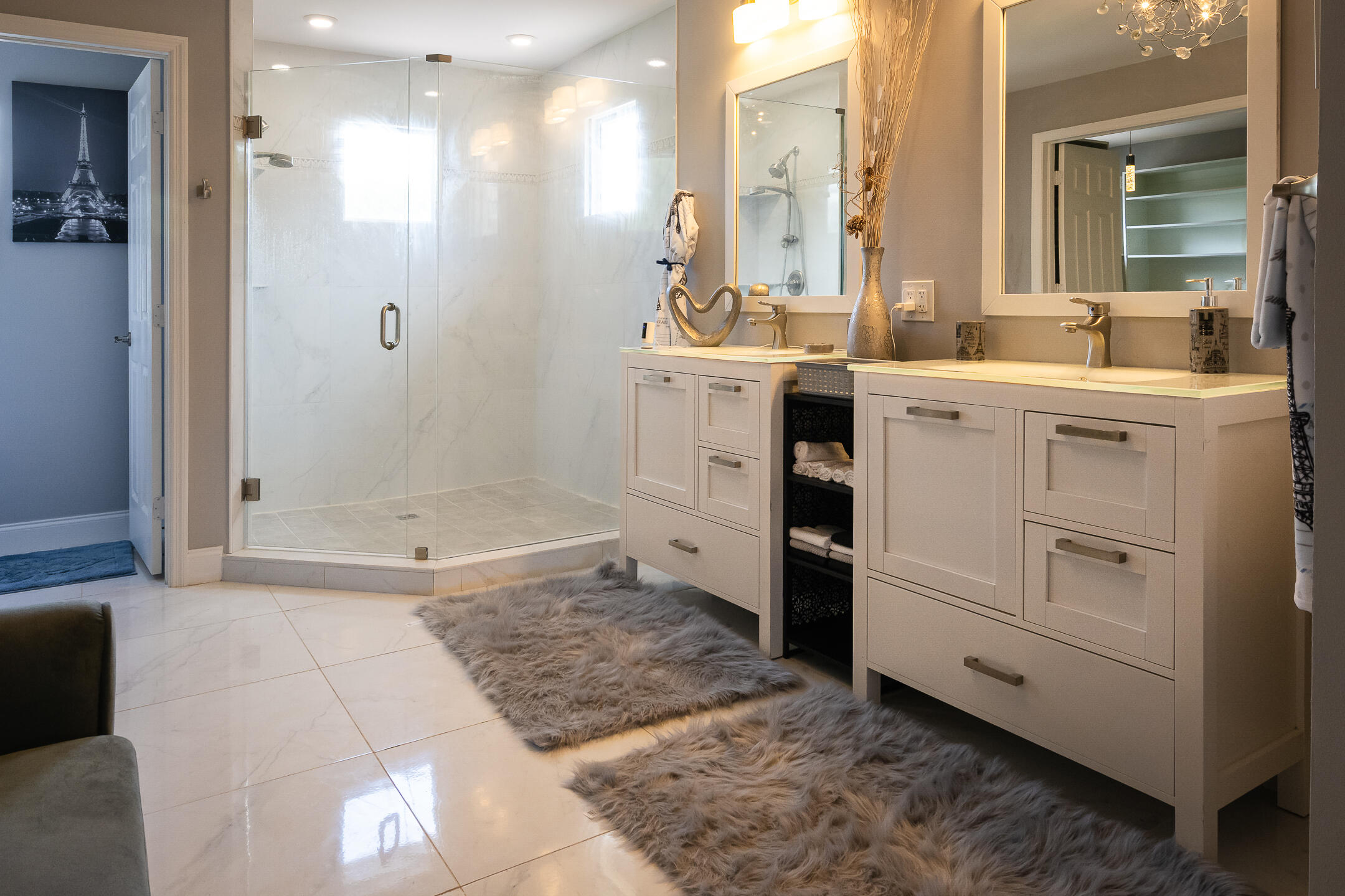 THE OAKS - Residential