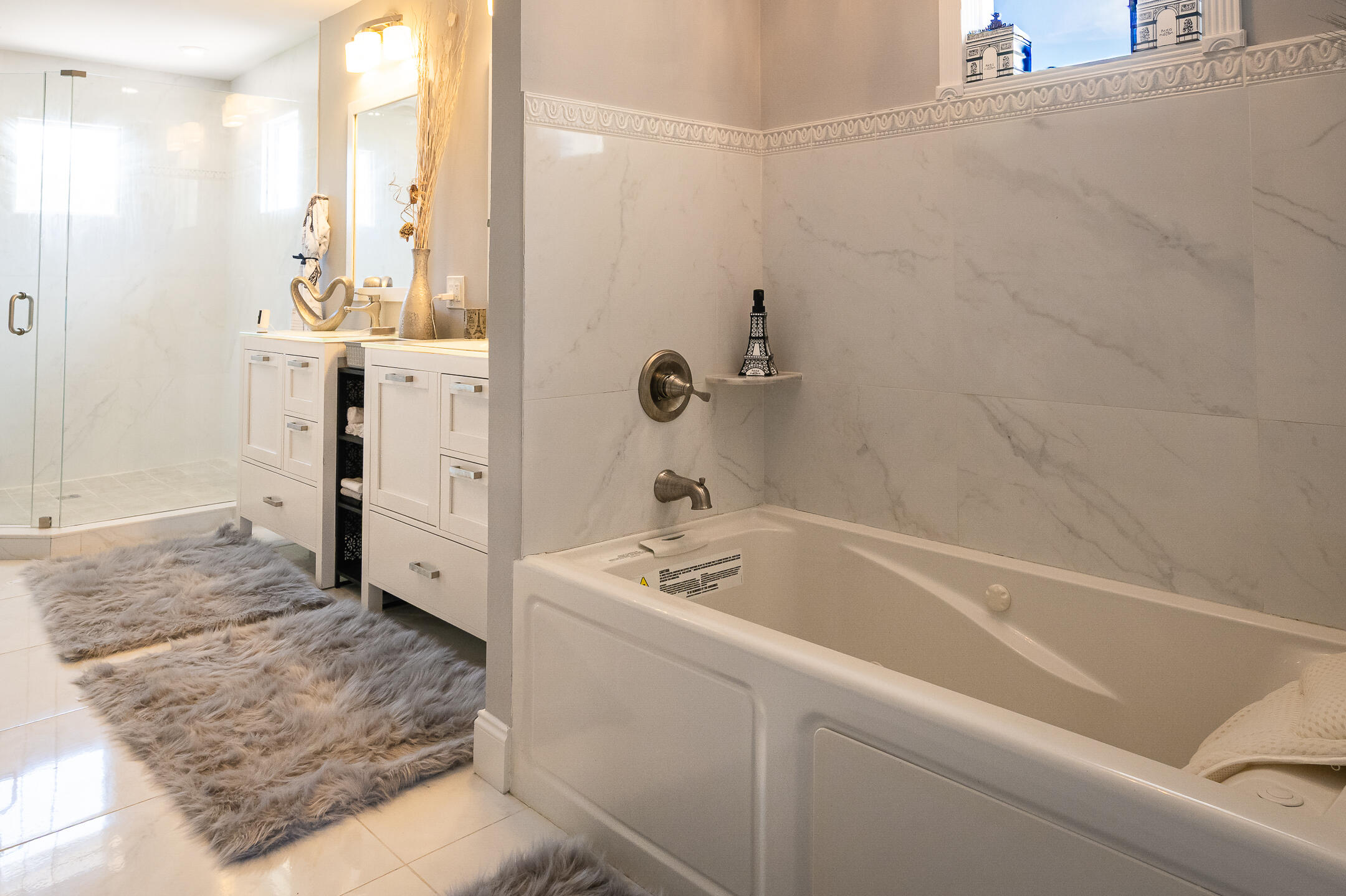 THE OAKS - Residential