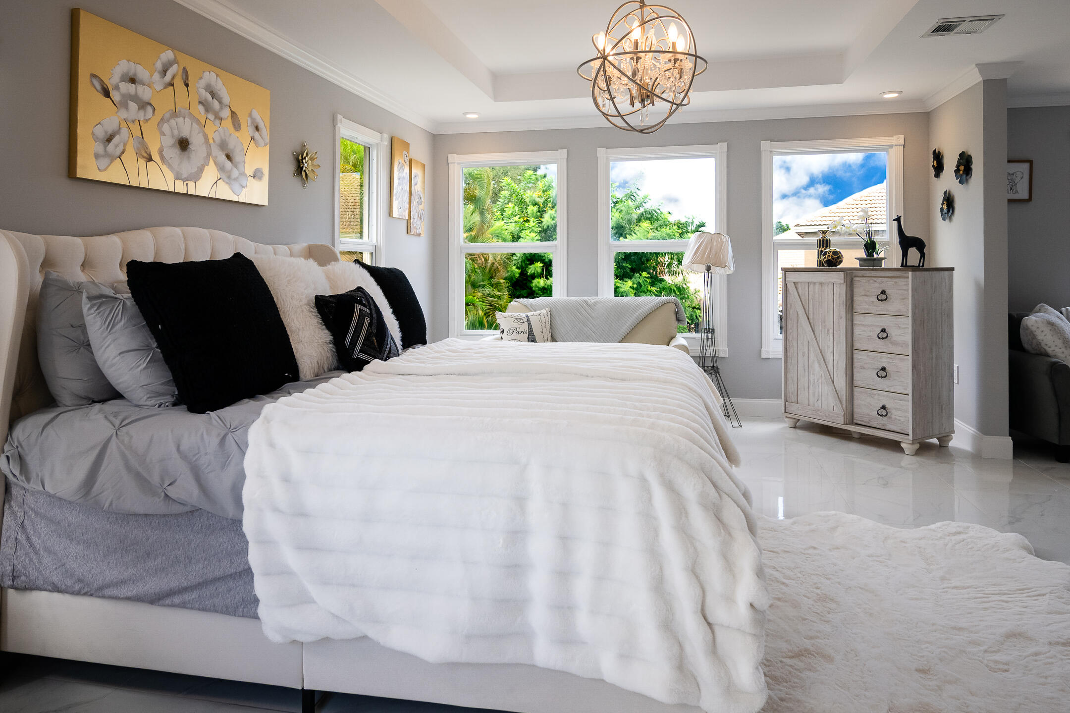 THE OAKS - Residential