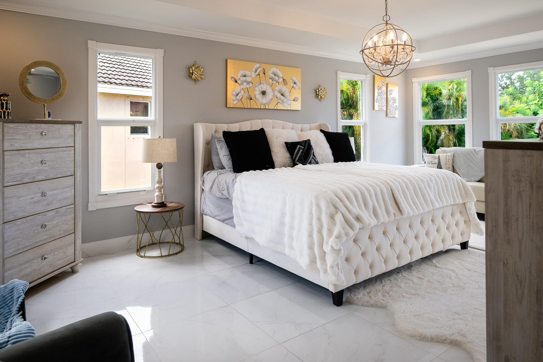 THE OAKS - Residential