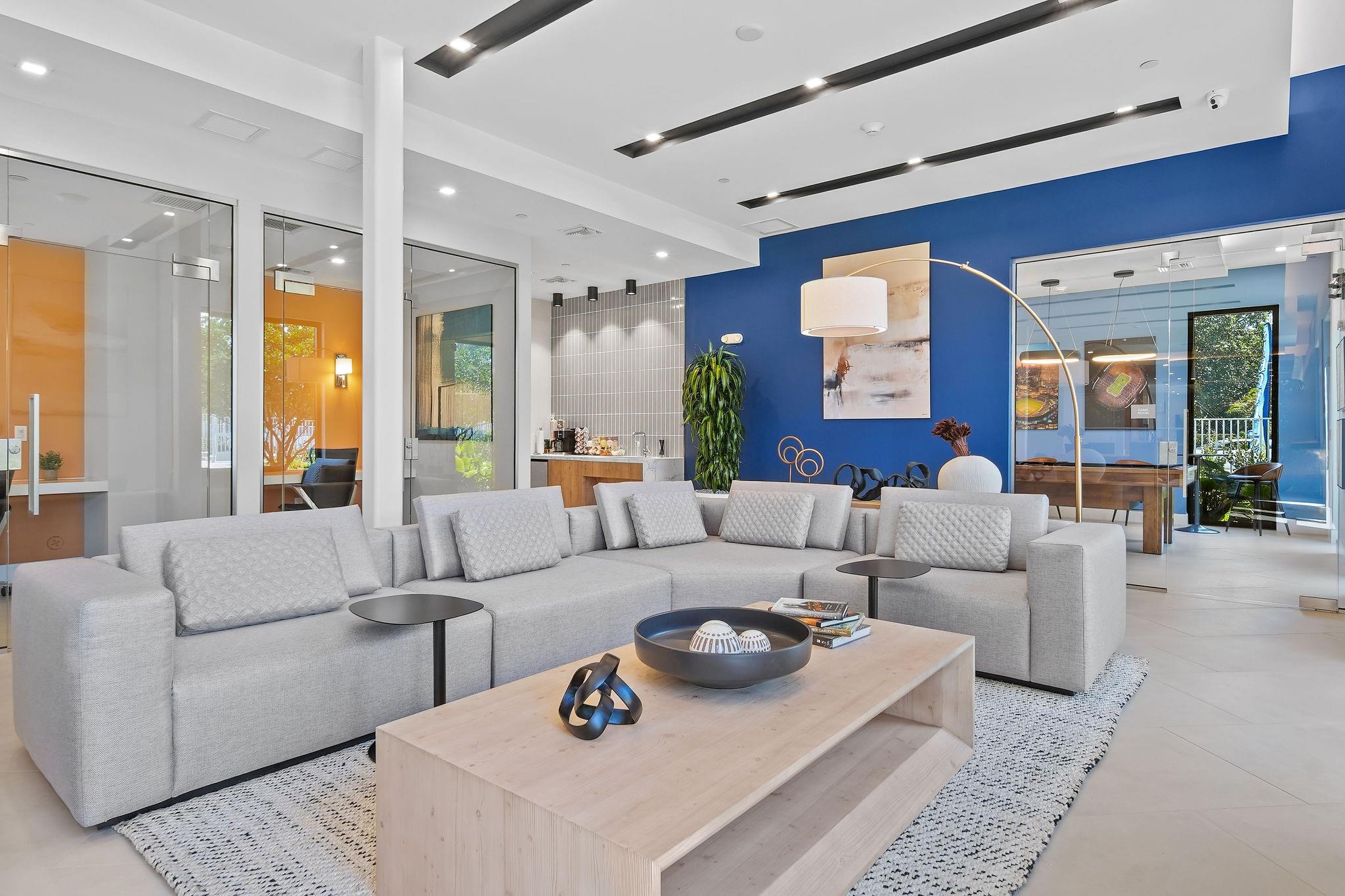 AVERY LAKE WORTH - Residential Lease